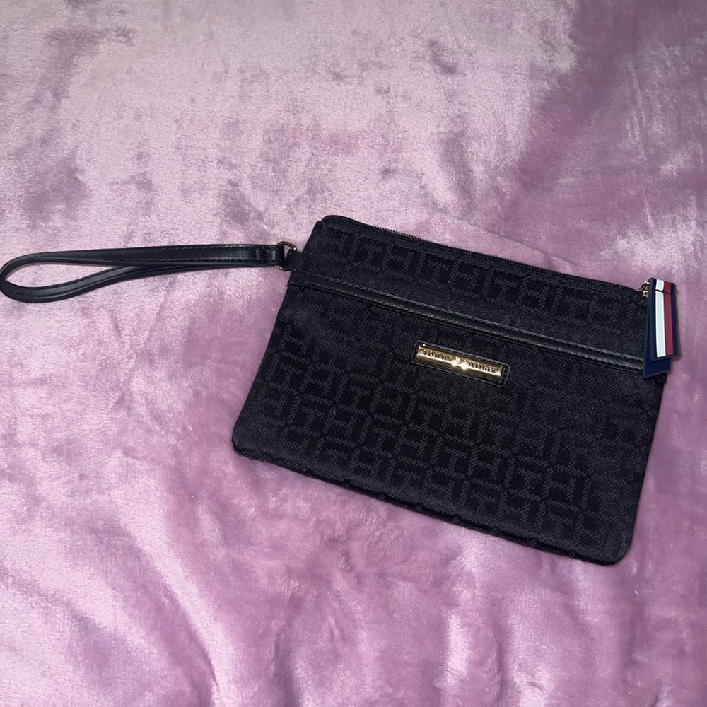 Women’s Wristlet Bag